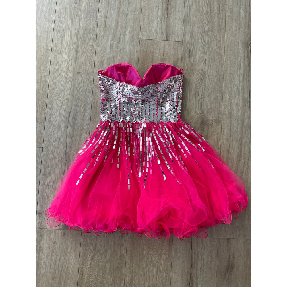 Pretty Fuchsia Dress! - image 3